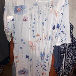 Shift dress with pleats white with floral  sz6